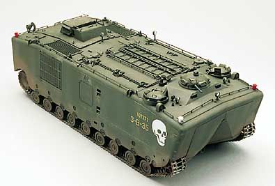 Landing Craft, Army Truck, Rc Hobbies, Vehicle Tracking, Us Marines, Army Vehicles, Tanks Military, Military Equipment, Plastic Model Kits