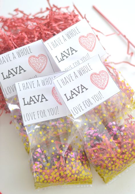 Create a perfect Valentine's Day Classroom gift with the new Hershey’s Lava Cake Kisses. Free printable included - Whole LAVA Love For You! Taco Bar Party, Theme Snack, 52 Week Money Challenge, Lake Activities, Table Tents, Lava Cake, Taco Bar, Boat Food, Classroom Gifts