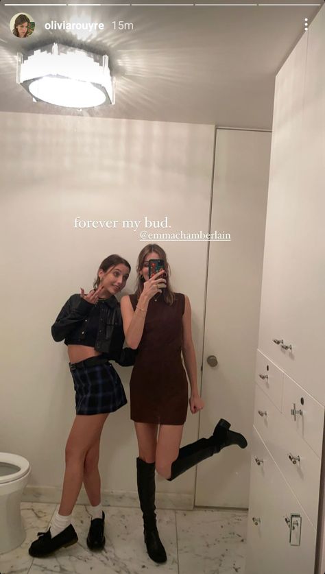 Olivia Rouyre, Loafer Outfits, Loafers Outfit, Emma Chamberlain, Better Half, Summer Girls, Fashion Inspo Outfits, Muse, Leather Skirt