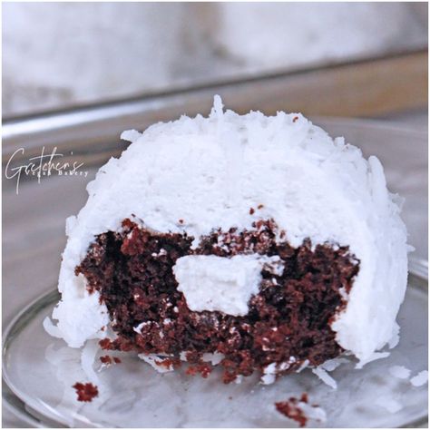 How to make snowball cakes! | cake | How to make snowball cakes! | By Gretchen's Vegan Bakery Snowball Cakes, Vegan Bakery, Baking, Cake