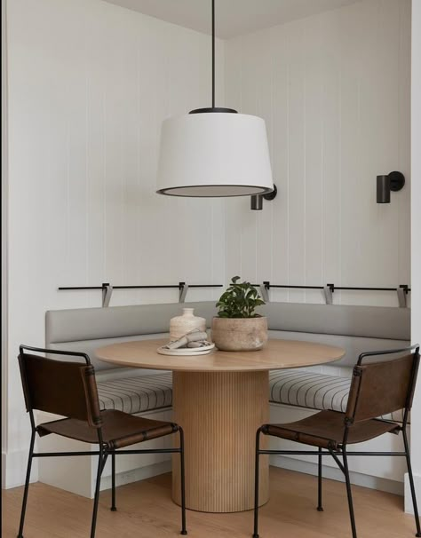 Dining Room Nook, Seating In Kitchen, Dining Corner, Banquette Seating In Kitchen, Banquet Seating, Kitchen Banquette, Showroom Interior Design, Banquette Seating, Bench Seating