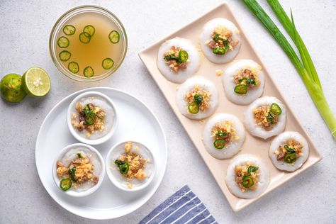 Savory Vietnamese Steamed Rice Cakes (Banh Beo) Scallion Oil, Banh Beo, Food Shelf Life, Pork Skin, Steamed Rice Cake, Gluten Free Fish, Savory Rice, Shrimp Paste, Dried Shrimp