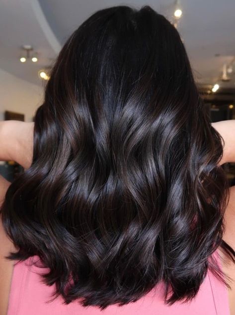 Black Birthday Hairstyles, Summer 2023 Hair, Cinnamon Highlights, Dark Brown Hair With Highlights, Summer Hair Trends, Highlights Ideas, Black Hair Balayage, 2023 Hair, Birthday Hairstyles