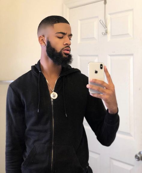 @guccihot Baddie Inspiration, Barba Grande, Waves Hairstyle Men, Wattpad Characters, Waves Hairstyle, Mirror Flicks, Black Men Fashion Urban, Hairstyle Men, Black Men Haircuts