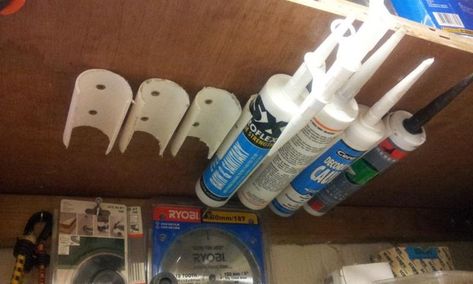 I came across this idea in an American DIY magazine, and it has saved me a lot… Tube Storage, Garage Organisation, Van Storage, Shed Organization, Garage Organize, Garage Shed, Garage Makeover, Workshop Organization, Diy Magazine