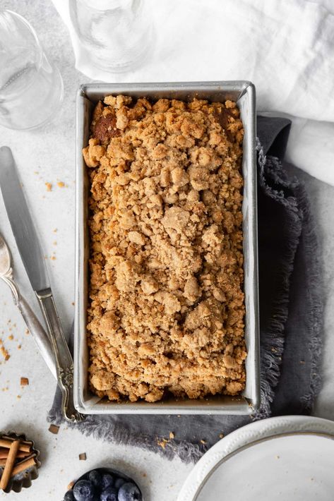 Pumpkin Loaf With Streusel, Pumpkin Strudel Bread, Apple Pumpkin Bread, Pumpkin Streusel, Pumpkin Streusel Bread, Cinnamon Pumpkin Bread, White Chocolate Banana Bread, White Chocolate Desserts, Bread Toppings