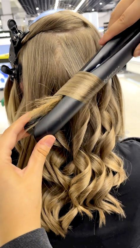 CosmoProf - GHD Flat Iron Curls Tutorial Ghd Curls Tutorial, Ghd Curls, Flat Iron Curls Tutorial, Easter Hairstyle, Iron Curls, Curls Tutorial, Waves Tutorial, Curl Tutorial, Flat Iron Curls