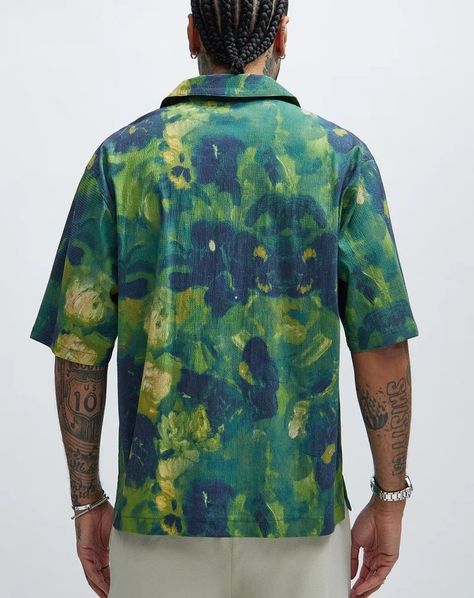 BlamGlam Greenland Men's Oversize Casual Button-Down Shirt - Versatile Green, Stylish & Comfortable, Perfect for Every Occasion Order Now from https://blamglam.com Summer Fits Men, Cochella Outfits, Fashion Design Template, Shirt Outfit Men, Printed Shirts Men, Tropical Fashion, Capsule Wardrobe Essentials, Mens Summer Outfits, Rave Fashion