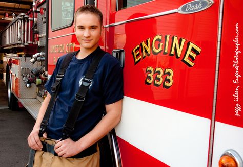 Firefighter Photography, Senior Year Pictures, Senior Pictures Music, Senior Portraits Male, Senior Picture Makeup, Senior Photos Boys, Group Picture Poses, Unique Senior Pictures, Senior Boy Poses