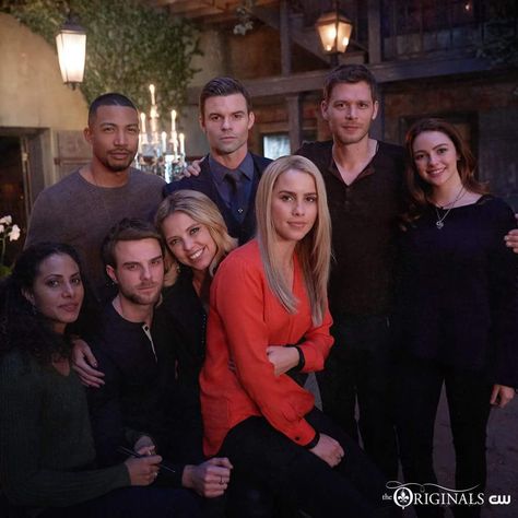 Family. Always and Forever. ❤ The Originals Tv Show, The Originals Cast, Klaus The Originals, Mikaelson Family, The Mikaelsons, The Originals 3, Tvd Cast, Tvdu Cast, Vampier Diaries