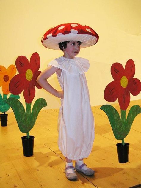 Sewing Mushroom, Nutrition Month Costume, Mushroom Costume, Fruit Costumes, Red And White Mushroom, Alice Costume, Carnaval Costume, Box Costumes, Diy Costumes Kids