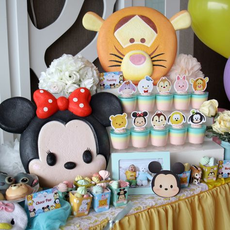 Tsum2 Birthday Party with Sweet Corner by Charis Decoration. #tsum2party #tsum2theme Tsum Tsum Birthday Cake, Tsum Tsum Cake, Tsum Tsum Party, Mickey Mouse Birthday Decorations, Sweet Corner, Birthday Projects, Minnie Party, Disney Tsum Tsum, Disney Friends