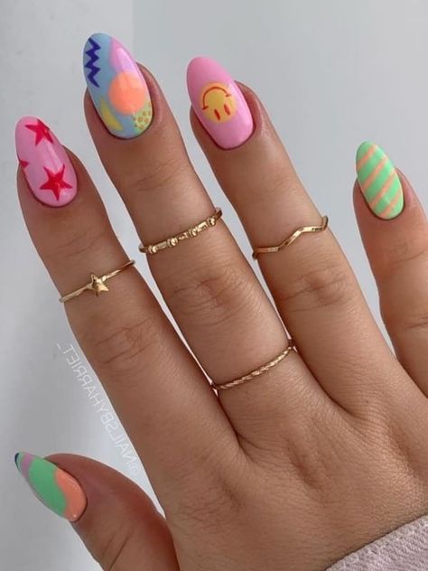 spring indie nail design June Birthday Nails, Nail Designs Crazy, Mix Match Nails, Nail Design Glitter, Retro Nails, Cute Gel Nails, Nagel Inspo, Fire Nails, Pretty Acrylic Nails