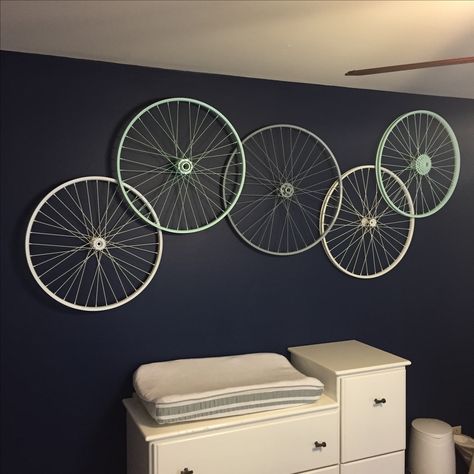 Cycle Wheel Decor Ideas, Bicycle Decorating Ideas, Bike Room Design, Bicycle Wheel Art, Bicycle Wheel Decor, Rustic Antique Decor, Best Flooring For Basement, Bicycle Room, Bicycle Decor