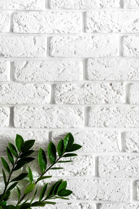 Download more Premium stock photos on Freepik Brick Wallpaper Iphone, Fond Studio Photo, White Brick Wallpaper, White Wallpaper For Iphone, White Brick Wall, Interior Background, White Background Wallpaper, Modern Home Interior, Brick Background