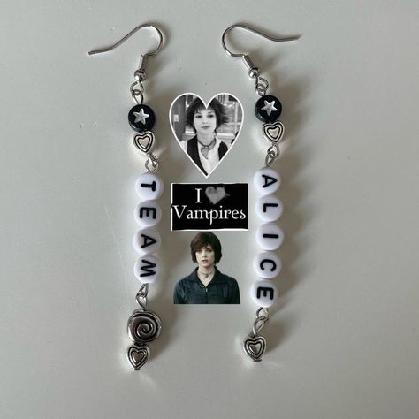 team alice twilight earrings 🎱🦷♥️ 🦷 pm me for FREE... - Depop #twilight #alicecullen #bellaswan #coquette Twilight Accessories, Twilight Earrings, Twilight Merch, Twilight Theme, Twilight Party, Alice Twilight, Alice Cullen, Dark Home Decor, Twilight Movie