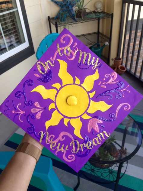 Master Graduation Cap, Graduation Cap Images, Master Graduation, College Grad Cap Ideas, Graduation Cap Decoration Diy, Cap Graduation, High School Graduation Cap, College Graduation Cap Decoration, Grad Hat