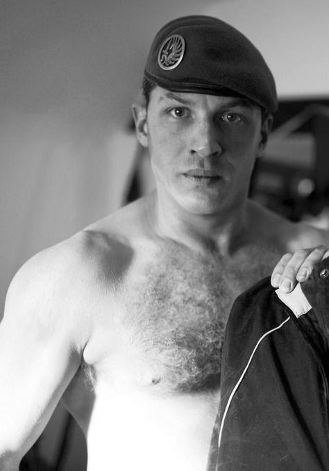 Tom Hardy Shirtless, Sean Teale, Top Hollywood Movies, Sgt Slaughter, Tom Hardy Photos, Greg Williams, Foreign Legion, French Foreign Legion, Thomas Hardy