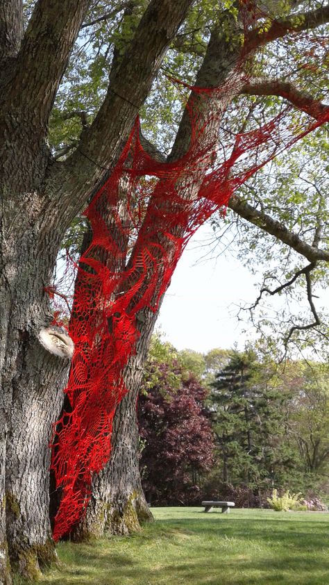 Oversized Crocheted Doilies by Ashley V Blalock Climb Up Trees and Gallery Walls | Colossal Forest Art Installation, Art Au Crochet, Crocheted Doilies, Wire Sculptures, Fiber Sculpture, Keeping Up Appearances, Giant Spider, Colossal Art, Spider Webs