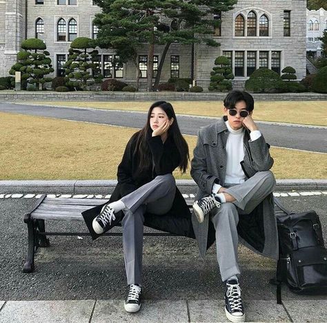 Photos Couple Mignon, Kore Ulzzang, Korean Couple Photoshoot, Mode Ulzzang, Couple Fits, Korean Best Friends, 사진 촬영 포즈, Korean Wedding, K Fashion