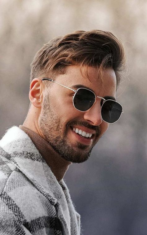 Cool Geometric Sunglasses for Men Cool Glasses For Men, Stylish Glasses For Men, Shades For Men, Mens Sunglasses Fashion, Mens Glasses Fashion, Round Sunglasses Vintage, Trendy Glasses, Trend 2024, Cool Glasses