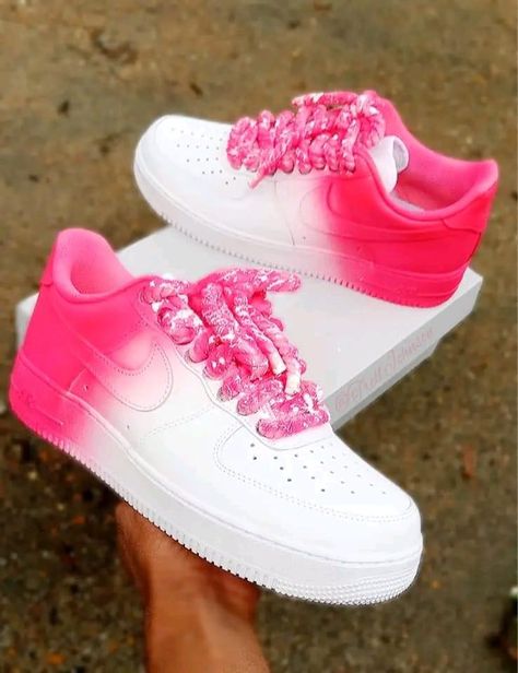 Cute Running Shoes, Bedazzled Shoes, Nike Shoes Women Fashion, Custom Sneakers Diy, Pretty Sneakers, Nike Fashion Shoes, Custom Nike Shoes, Cute Shoes Heels, All Nike Shoes