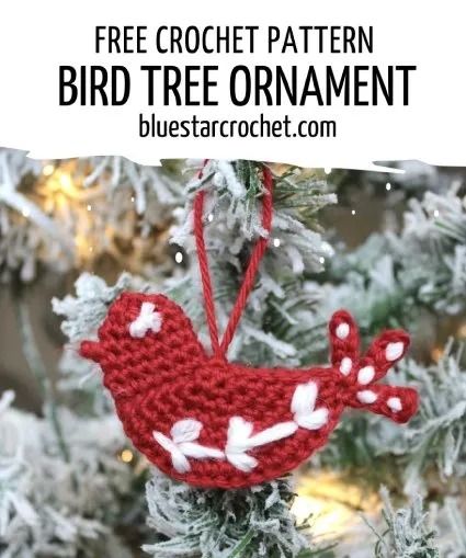 A free crochet pattern of a bird ornament. Do you want to crochet this bird? Read more about the Free Crochet Pattern Bird Tree Ornament. Magic Circle Crochet, Crochet Bird, Crochet Bird Patterns, Dove Ornaments, Crochet Snowflake, Snowflake Patterns, Mini Amigurumi, Crochet Unique, Bird Free