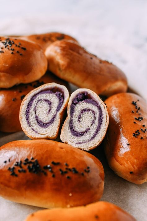 This ube bun recipe uses our signature soft and fluffy milk bread, with an ube halaya-like filling that is lightly sweet and coconut-scented. Source: thewoksoflife.com Ube Halaya, Ube Recipes, Milk Bread Recipe, Milk Bun, Woks Of Life, The Woks Of Life, Purple Yam, Milk Bread, Bread Snacks