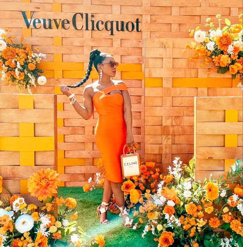 Check out my blog for the inside scoop and how best to prepare! #veuve #losangeleslife #picnic #champagne Veuve Clicquot Party Decor, Vueve Champagne, Picnic Champagne, Positano Theme, Veuve Cliquot, Veuve Clicquot Polo Classic, Christmas Urns, Will Rogers, Party Layout