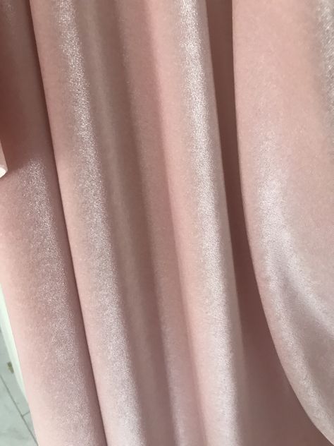 Creme Aesthetic, Pink Velvet Curtains, Blush Curtains, Decoration Studio, Pink Velvet Fabric, Blue Velvet Fabric, Champagne Pink, Pastel House, Pink Texture