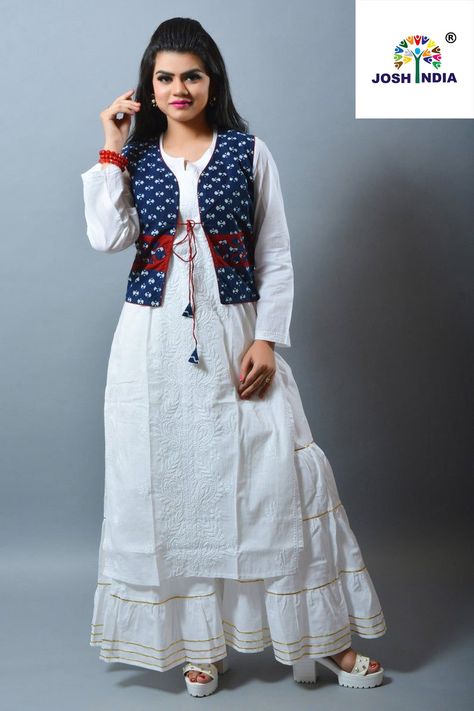 Chikan Embroidery, Embroidery Kurti, Style Kurti, Kurti Palazzo, Applique Work, Designer Kurti Patterns, Simple Kurti Designs, Kurti Designs Latest, Long Kurti Designs