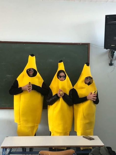 🍌🍌🍌 Fun Halloween Costumes For Groups Of 4, Triplets Costumes Friends, 4 Group Halloween Costumes Funny, Funny Cartoon Costumes, Duo Halloween Costumes Funny Bff, Four Friends Halloween Costumes, Funny 3 People Halloween Costumes, 2 People Halloween Costumes Scary, Funny And Easy Halloween Costumes