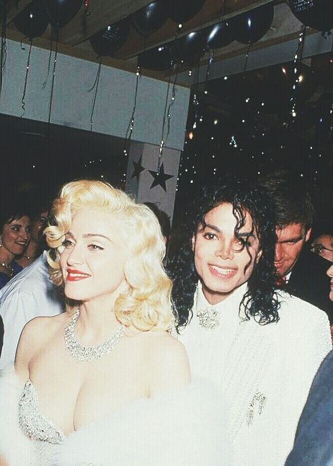 Madonna And Michael Jackson, Michael Jackson 1991, 80s Celebrities, Michael Jackson Wallpaper, Sheryl Lee, Michael Love, Time Pictures, Friday Night Lights, Pretty Prom Dresses