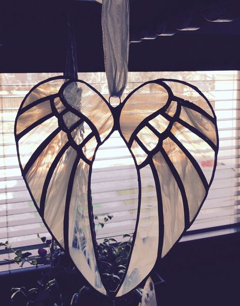 Stained Glass Angel Wings, Stained Glass Patterns Free, Stained Glass Angel, Silhouette Template, Stained Glass Decor, Stained Glass Ornaments, Stained Glass Window Hanging, Stained Glass Suncatchers, Stained Glass Christmas