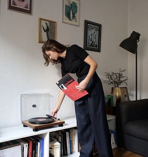 Inside Closet, Deco Studio, Vinyl Record Player, New Energy, Record Player, 가을 패션, Architectural Digest, 인테리어 디자인, Room Inspo