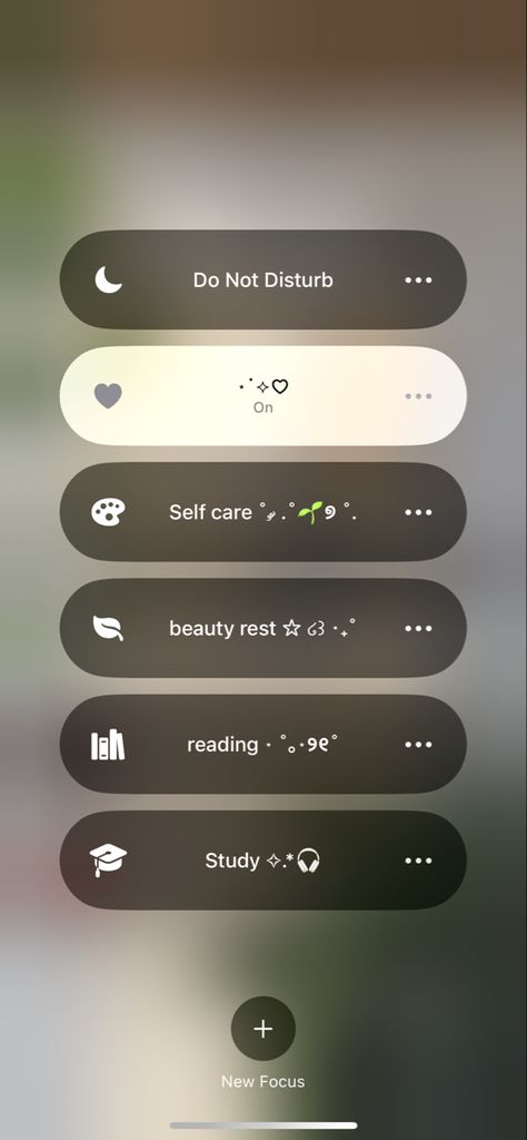 Focus mode lphone aesthetic Aesthetic Alarms Iphone, Iphone Focus Ideas, Focus Aesthetic, Focus Iphone, How To Clean Iphone, Focus Mode, Phone Essentials, Iphone Light, 3d Wallpaper Iphone
