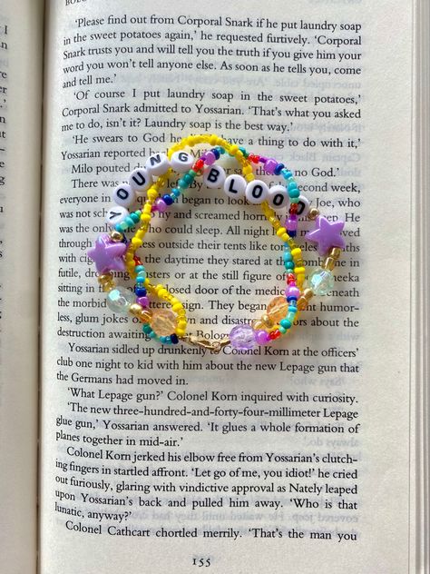 Noah Kahan Friendship Bracelets, Noah Kahan Bracelet Ideas, Noah Kahan Bracelet, Swiftie Bracelets, Concert Bracelets, Embroidery Hoop Art Diy, Noah Kahan, Taylor Swift Tour Outfits, Friendship Bracelets Designs