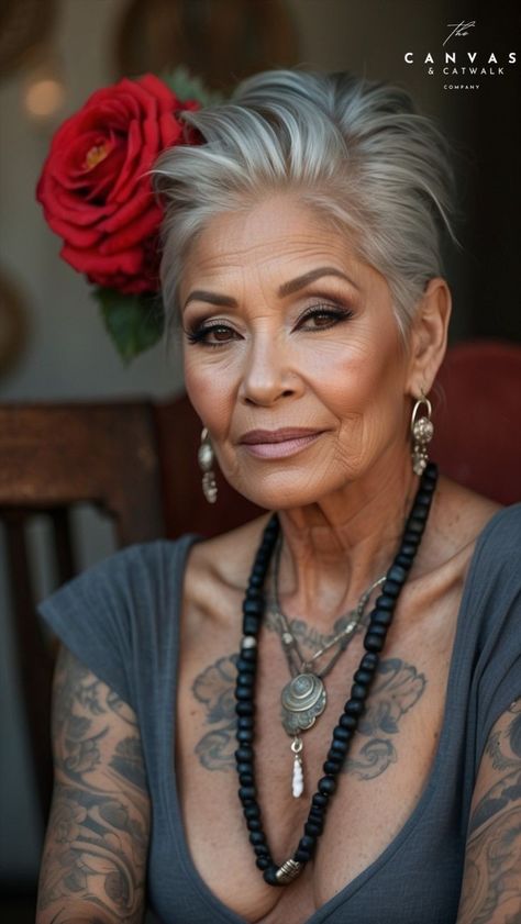 Older Women With Tattoos, Goddess Beauty, Bohemian Tattoo, Beautiful Aged Women, Silver Haired Beauties, Grandma Fashion, Body Tattoo, Ageless Beauty, Fashion Bohemian