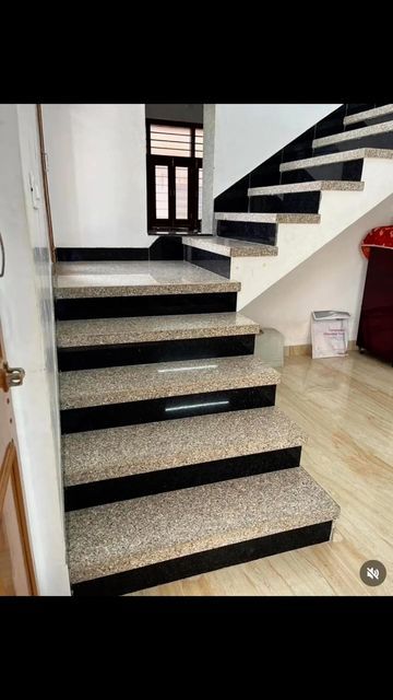 Salasar Marble & Granite (@smgmarble) • Instagram photos and videos Stairs Marble Design, Granite Staircase Design, Stairs Landing Design, Granite Stairs, Stairs Landing, Home Stairs, Home Stairs Design, House Stairs, Marble Design