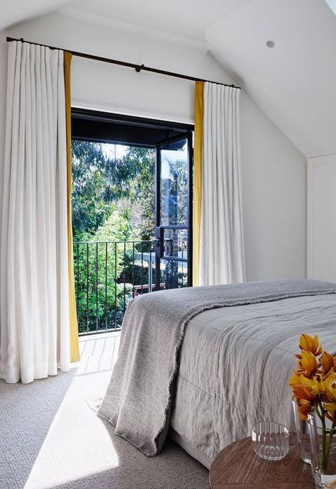 bedroom balcony extension Modern Window Coverings, White Curtains Bedroom, Bedroom With Balcony, Juliet Balcony, Window Treatments Bedroom, Decor Ikea, Bedroom Balcony, Modern Windows, Bedroom Windows