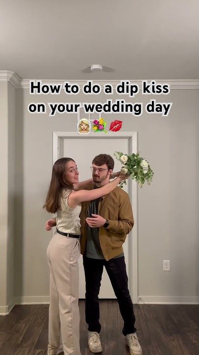 How to Dip Kiss on your Wedding Day 👰🏼‍♀️💋 #wedding  #weddingtips #weddingphotographer Wedding Kiss Ideas, Kiss Wedding Photos, Mid Aisle Dip Kiss Wedding, Mid Aisle Kiss Wedding, How To Dip Kiss Wedding, Aisle Dip Kiss, Wedding Kiss Pose, Dip Kiss Wedding, Wedding Mid Aisle Kiss