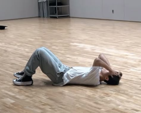 Seventeen Dance Practice, Seventeen Dance, Korea Dance, Seventeen Attacca, Finding Hope, Dino Seventeen, Dancing Aesthetic, Dance Kpop, Dance Practice