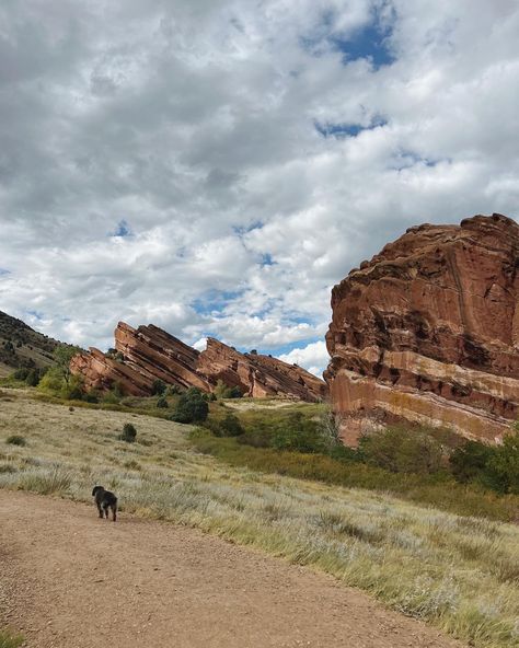 Red Rock Colorado, Colorado Astethic, Denver Colorado Mountains, Aesthetic Colorado, Vacation Colorado, Colorado Desert, Red Rocks Colorado, Colorado Aesthetic, Dog Hiking