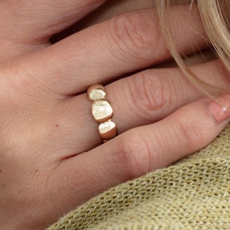 This distinctive piece combines the classic croissant motif with a chunky and modern design. Crafted in solid gold, the dainty ring exudes a luxurious feel. This eye-catching jewelry is perfect for your wife, sister, or mom. Handmade, Solid Gold, Ring Dimension: from 9 mm on top to 2 mm at the bottom. Height: 4 mm Ring Unique Design, Bubble Ring, Gold Bubbles, Beaded Ring, Design Statement, Visual Texture, Solid Gold Ring, Solid Gold Rings, Beaded Rings