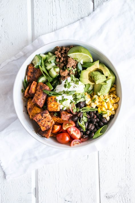 Sweet Potato Taco Bowl Potato Taco Bowl, Easy Healthy Meal Plans, Healthy Eating Meal Plan, Taco Bowl, Sweet Potato Tacos, Healthy Bowls Recipes, Potato Tacos, Power Bowls, Healthy Bowls