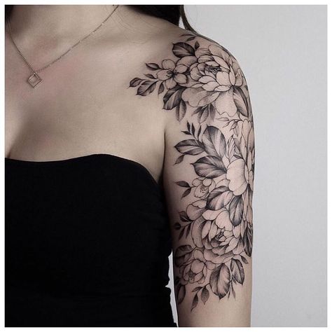 Floral half sleeve by @pink__ink. - Created: @chronicink #FindYourWay #WorkProud #WearProud - #torontotattoo #torontotattoos #customtattoo… Half Sleeve Tattoo Upper Arm, Upper Half Sleeve Tattoos, Upper Shoulder Tattoo, Quarter Sleeve Tattoos, Floral Tattoo Shoulder, Tattoos For Women Half Sleeve, Shoulder Arm Tattoos, Flower Tattoo Shoulder, Upper Arm Tattoos