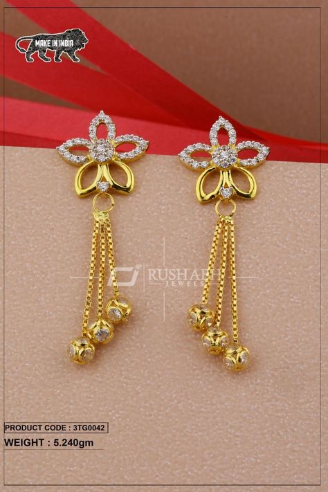 2 Grams Gold Earrings Designs, Ear Rings For Women, Latest Gold Earrings, Gold Ear Rings, Gold Jhumka Earrings, Mom Earrings, New Gold Jewellery Designs, Gold Earrings Models, Long Gold Earrings