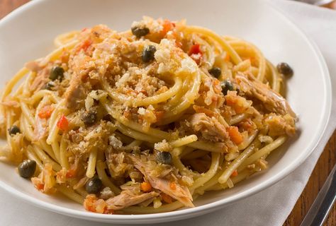 Eataly Recipes, Best Italian Pasta Recipes, Italian Pantry, Pasta With Tuna, Italian Pasta Recipes Authentic, Italian Tuna, Italian Dinners, Pantry Meals, Mediterranean Cooking