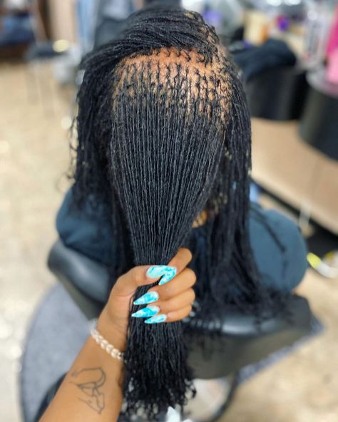 Mook Bee (@locsbymookbee) posted on Instagram: “Come through thickness 🔥🔥🔥 #sisterlocks #sisterlocs #Install   #locinspiration #locinstallation #locstyles #locs #locnation #loctician…” • Jul 19, 2020 at 10:00pm UTC Sister Locs Sisterlocks, Thinning Locs, Loc Progress, Microloc Extensions, Loc Nation, Locs Journey, Micro Braids Hairstyles, Hair Paste, Sisterlocks Styles