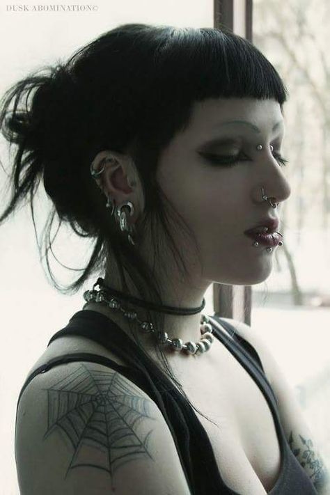 Everyday Goth, Gothic Hairstyles, Goth Hair, Goth Women, Body Modification, Goth Beauty, Gothic Makeup, Goth Makeup, Gothic Beauty